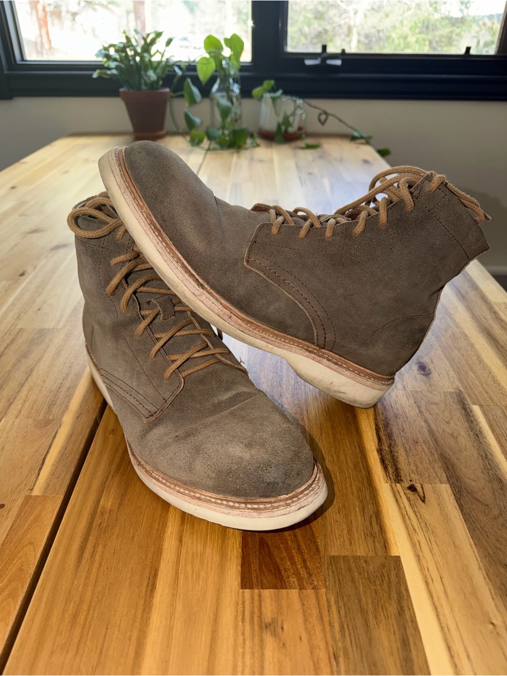Freebird Wheeler - Men's Suede Lace-Up Boots in Taupe - Picture 2 of 5